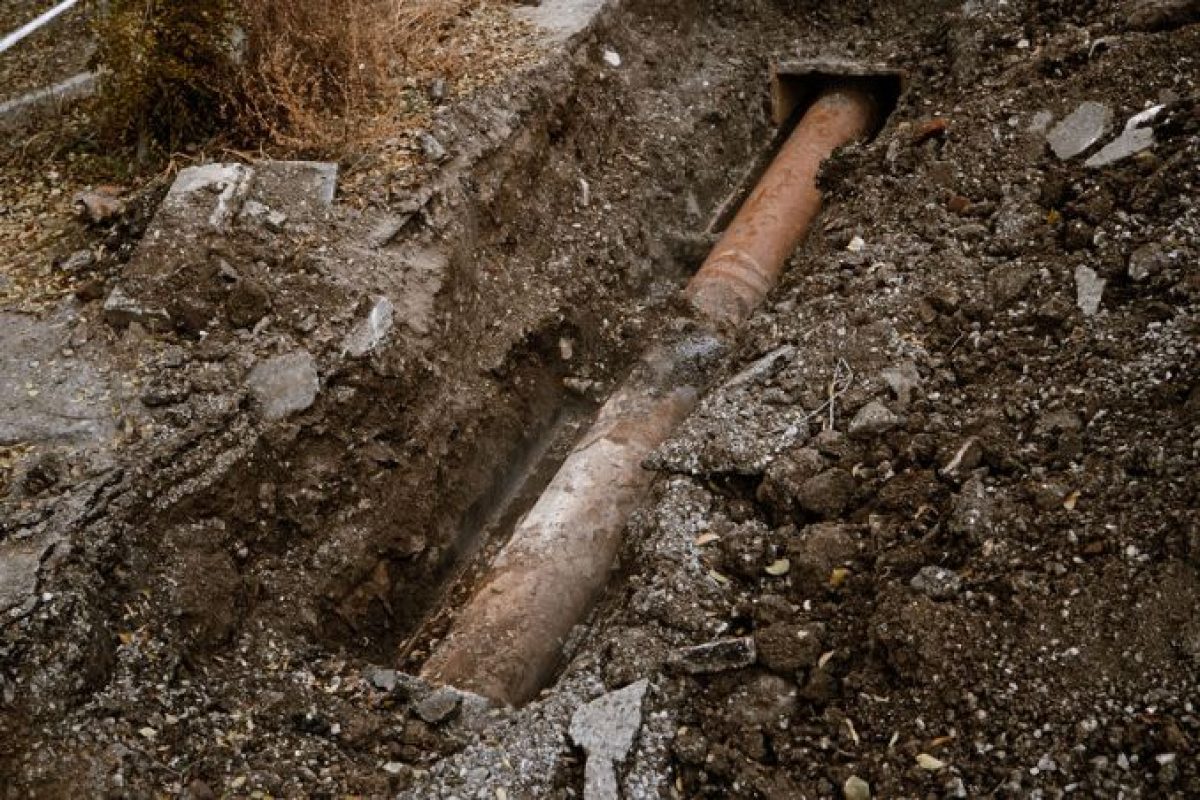 What Causes Sewer Pipes to Crack?